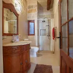 Дом отдыха 5 Bedroom Farmhouse With Private Pool & Views