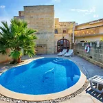 Дом отдыха 5 Bedroom Farmhouse With Private Pool & Views